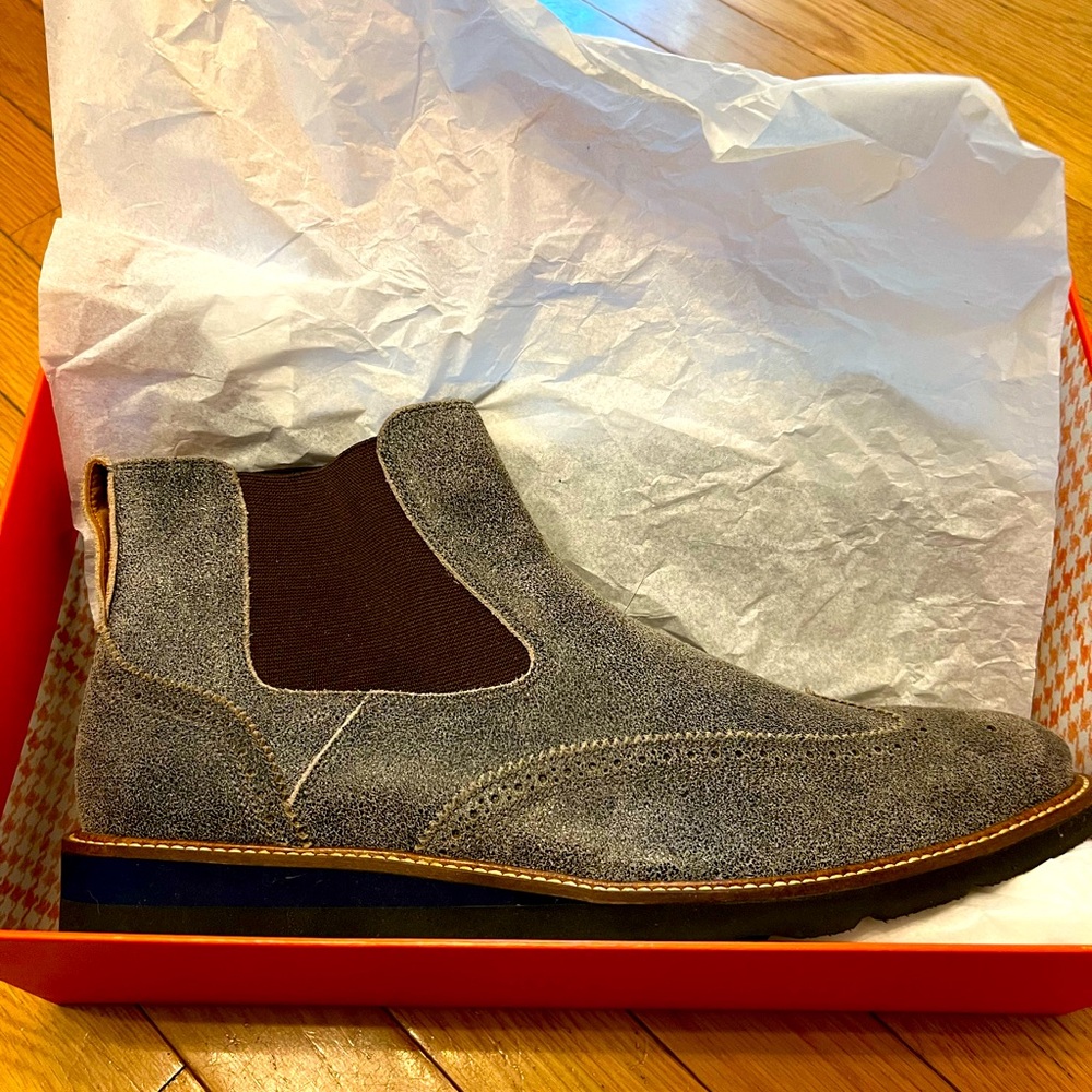 Suede Chelsea boot